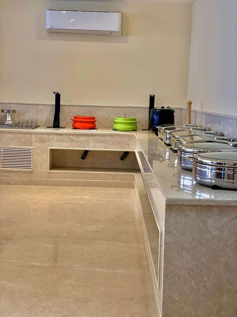 Best Western Maharani Bagh New Delhi Restaurant foto