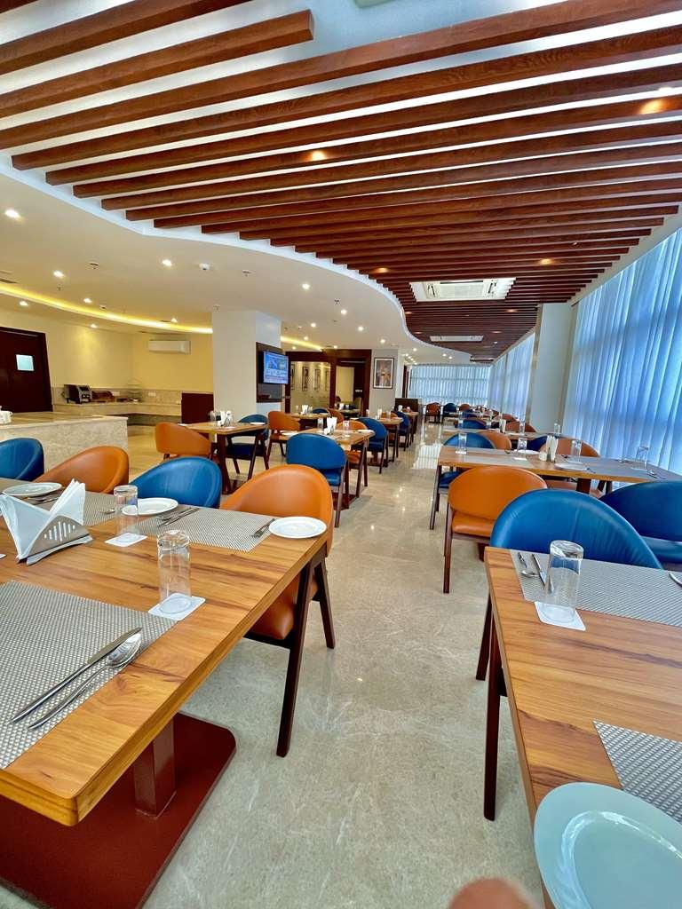 Best Western Maharani Bagh New Delhi Restaurant foto